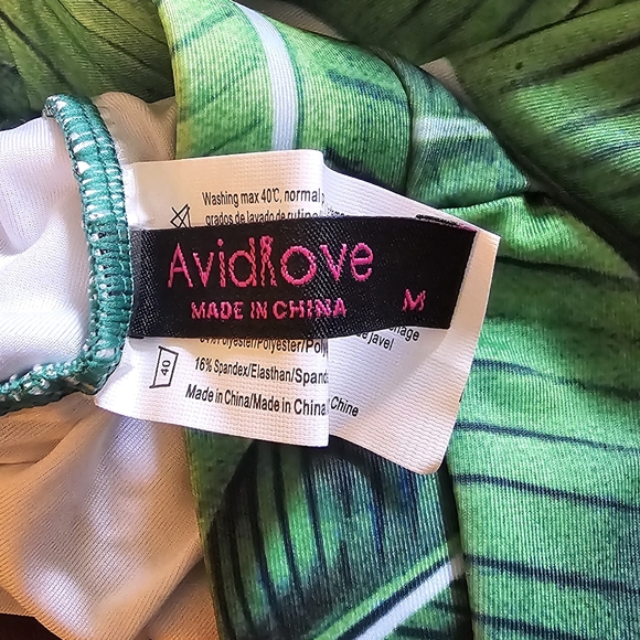 Avid Love. Women's 2 Piece Swimsuit. Palm Leaf Design. Size Medium. NWT. - Picture 5 of 8
